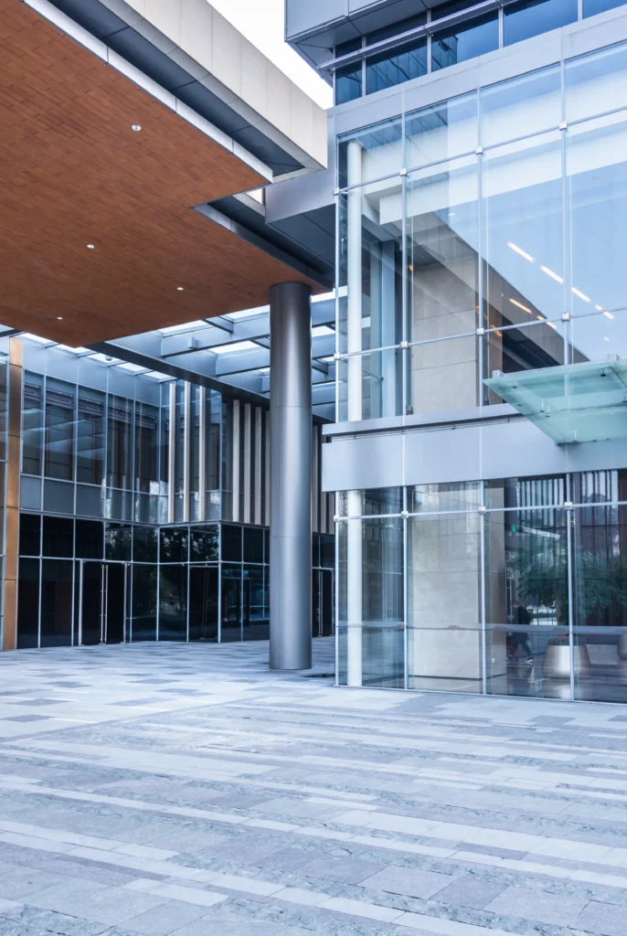 Construcción comercial realizada a medida de los objetivos de negocio